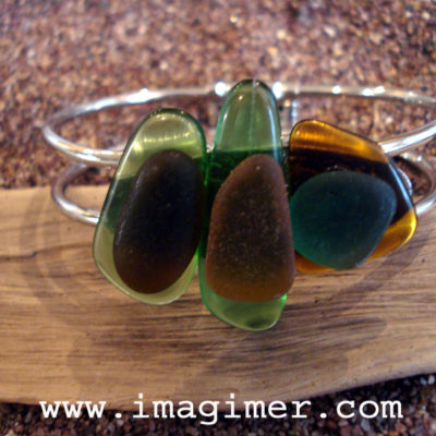 Sea glass bracelet
Natural and polish