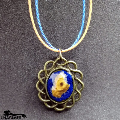 Handmade jewel with percé rock pieces